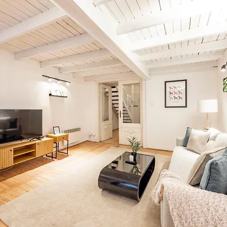 & Cozy Dream By Prestige Homes Budapeszt